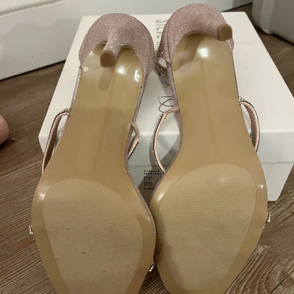 Stappy Heels - Picture 5 of 6